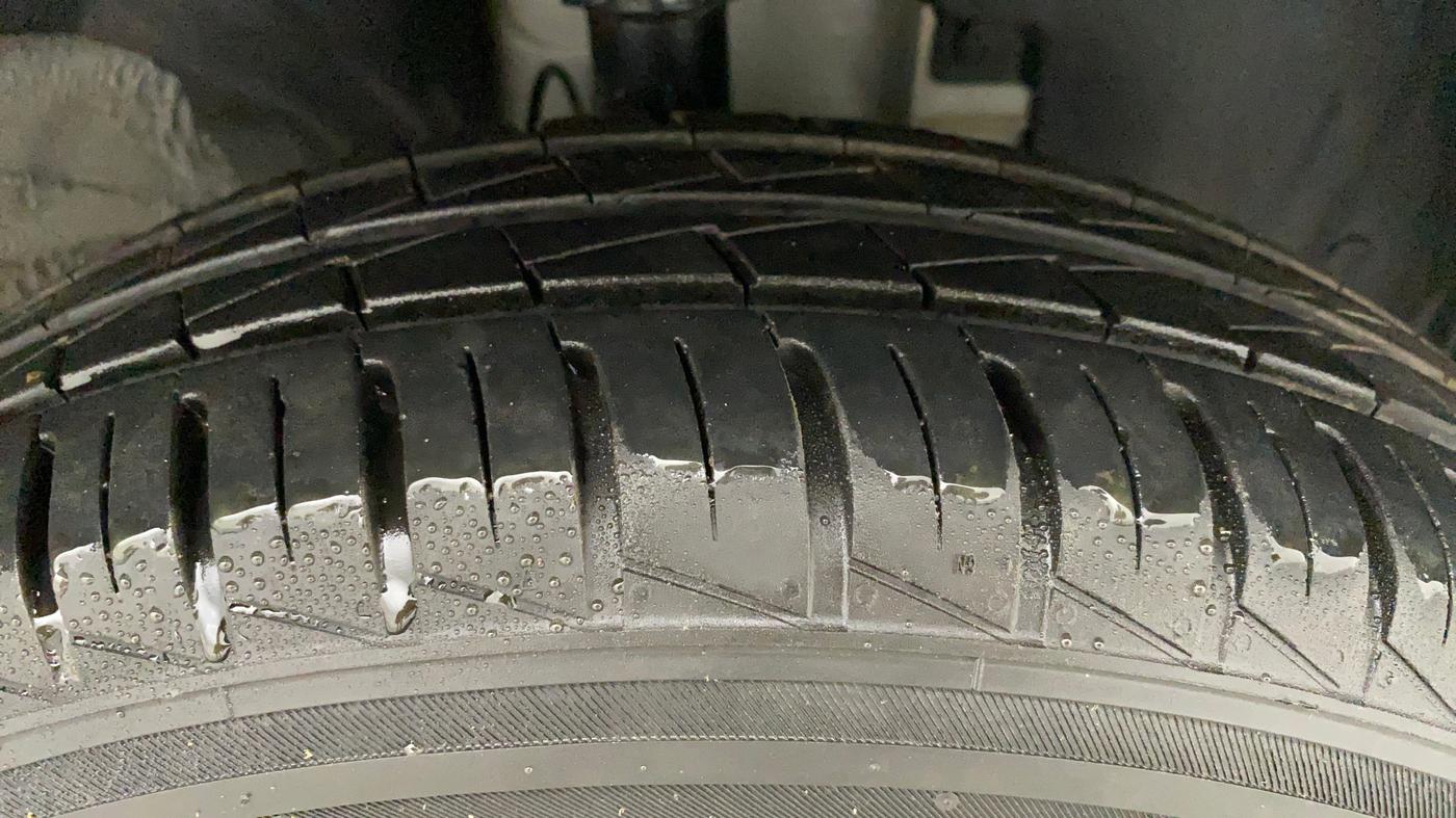 2022 Renault Kwid RXL 1.0, Petrol, Manual, 2,894 km, Right Front Tyre Tread