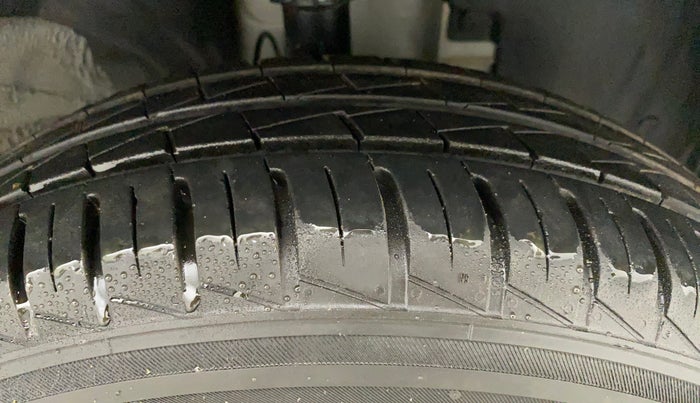 2022 Renault Kwid RXL 1.0, Petrol, Manual, 2,894 km, Right Front Tyre Tread