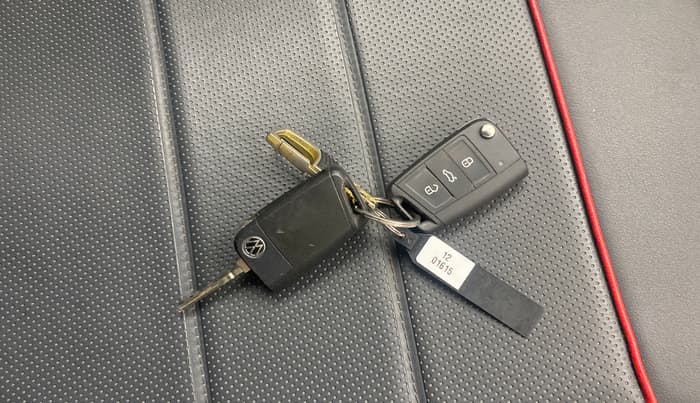 2021 Volkswagen TAIGUN GT 1.5 TSI MT, Petrol, Manual, 75,146 km, Key Close Up