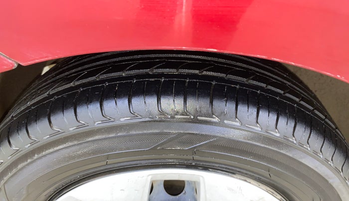 2015 Hyundai Xcent S 1.2, Petrol, Manual, 57,648 km, Right Rear Tyre Tread