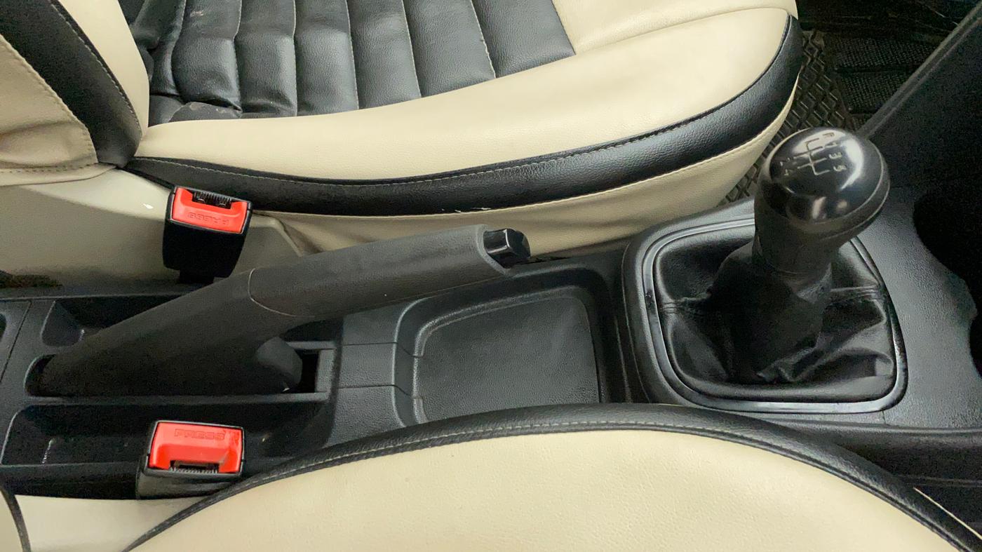 2013 Volkswagen Polo COMFORTLINE 1.2L PETROL, Petrol, Manual, 68,258 km, Gear Lever