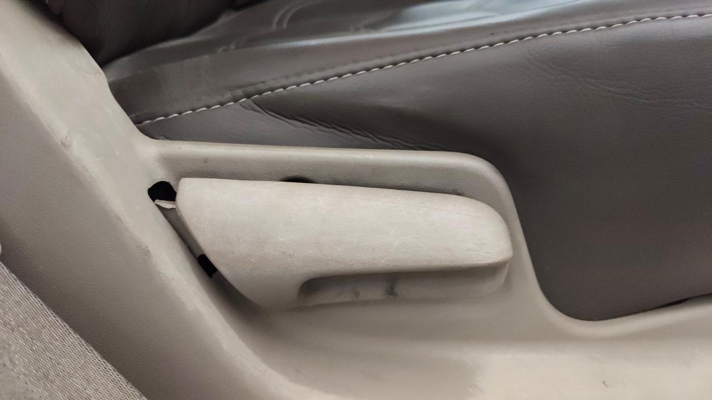 2013 Maruti Ertiga VXI, Petrol, Manual, 94,964 km, Driver Side Adjustment Panel