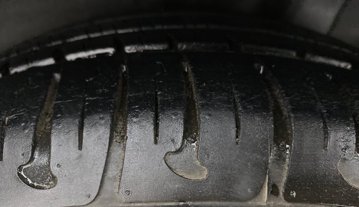 2017 Hyundai Xcent E+, Petrol, Manual, 19,634 km, Left Rear Tyre Tread