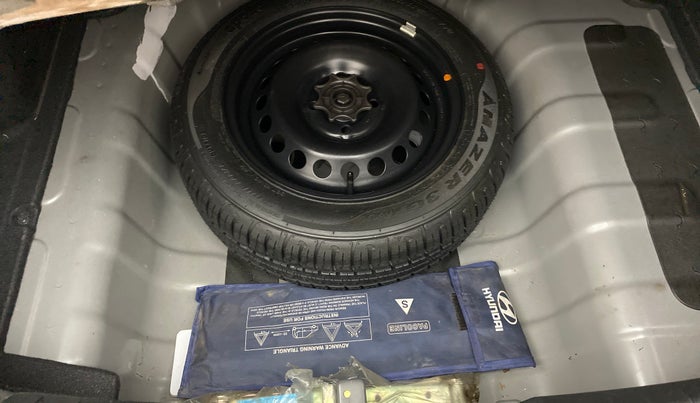 2017 Hyundai Xcent E+, Petrol, Manual, 19,634 km, Dicky (Boot door) - Jack/Tool not available