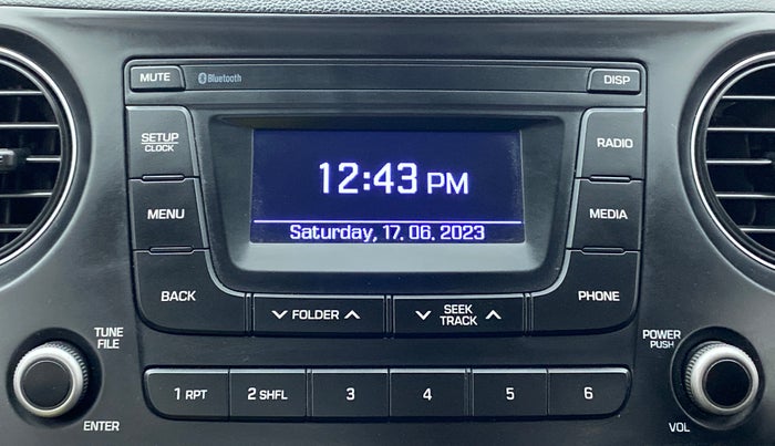 2017 Hyundai Xcent E+, Petrol, Manual, 19,634 km, Infotainment System