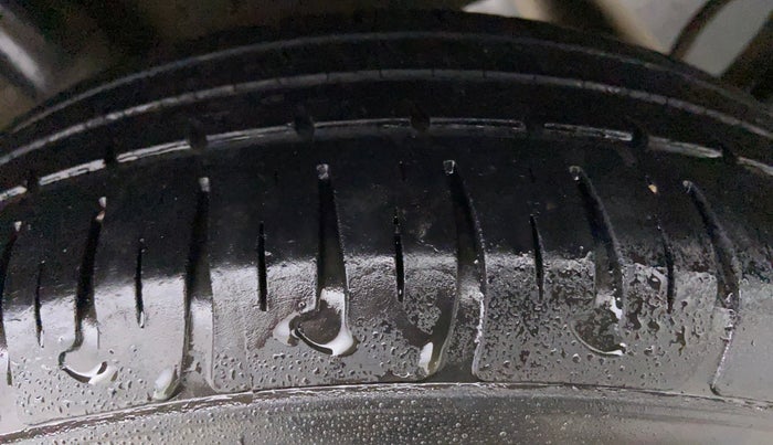 2018 Hyundai Grand i10 SPORTZ AT 1.2 KAPPA VTVT, Petrol, Automatic, 17,256 km, Left Front Tyre Tread