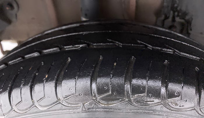 2018 Tata TIGOR XT PETROL, Petrol, Manual, 24,641 km, Right Rear Tyre Tread