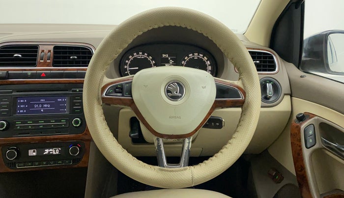 2014 Skoda Rapid 1.5 TDI CR ELEGANCE, Diesel, Manual, 98,371 km, Steering Wheel Close Up