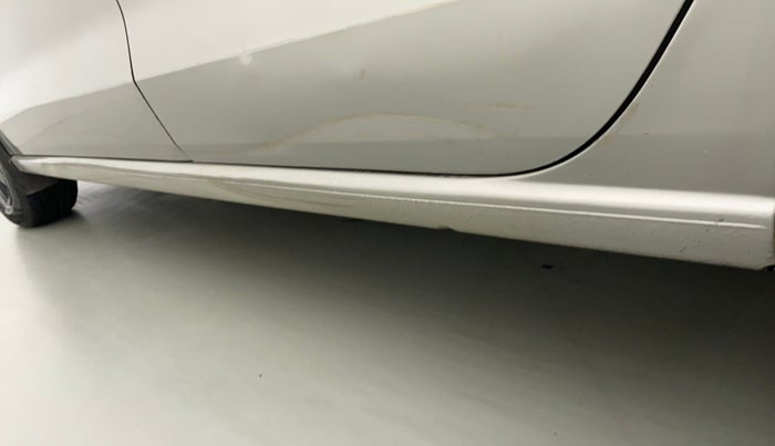 2014 Skoda Rapid 1.5 TDI CR ELEGANCE, Diesel, Manual, 98,371 km, Left running board - Slightly dented