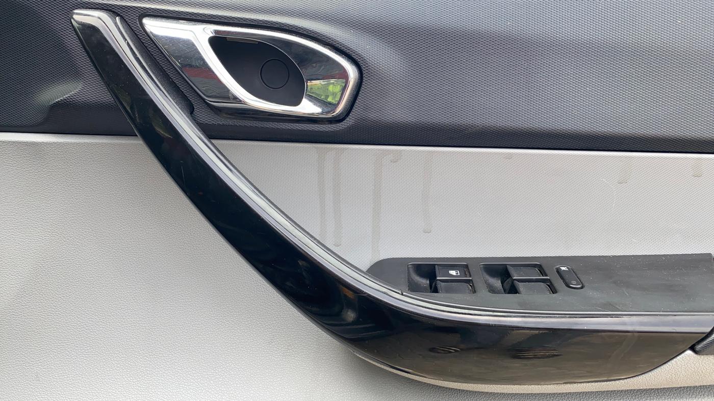 2020 Tata Tiago XZ PETROL, Petrol, Manual, 84,683 km, Driver Side Door Panels Control