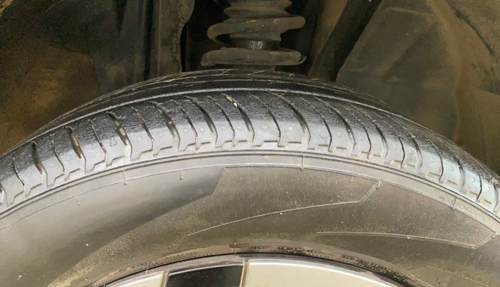 2021 Nissan MAGNITE XL, Petrol, Manual, 28,836 km, Right Front Tyre Tread