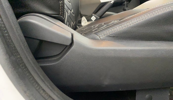 2021 Nissan MAGNITE XL, Petrol, Manual, 28,836 km, Driver Side Adjustment Panel