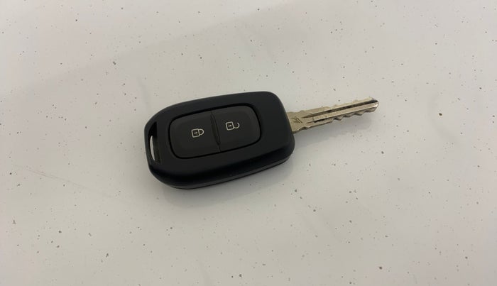 2021 Nissan MAGNITE XL, Petrol, Manual, 28,836 km, Key Close Up