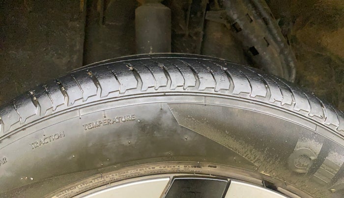 2021 Nissan MAGNITE XL, Petrol, Manual, 28,836 km, Right Rear Tyre Tread