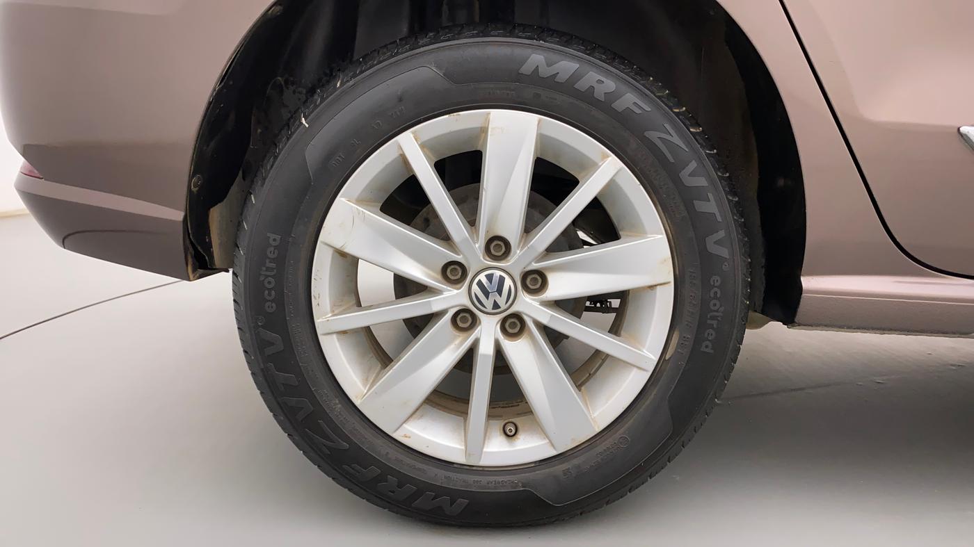 2016 Volkswagen Ameo HIGHLINE1.2L, Petrol, Manual, 68,511 km, Right Rear Wheel