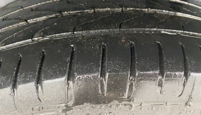 2017 Maruti Dzire ZXI, Petrol, Manual, 87,209 km, Left Rear Tyre Tread