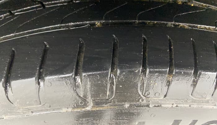 2017 Maruti Dzire ZXI, Petrol, Manual, 87,209 km, Left Front Tyre Tread