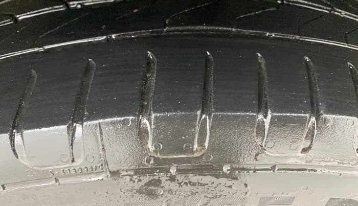 2017 Maruti Dzire ZXI, Petrol, Manual, 87,209 km, Right Front Tyre Tread