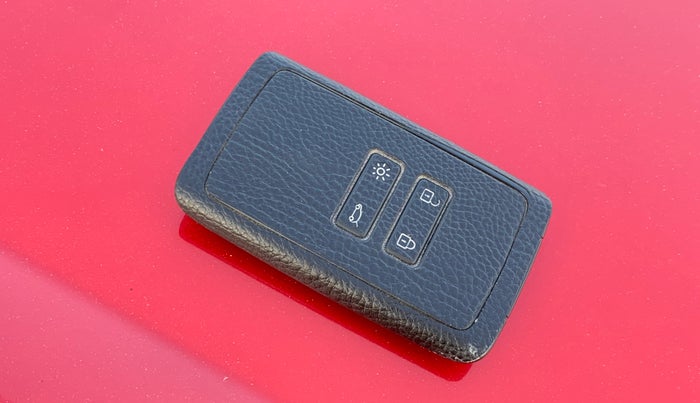 2023 Renault Kiger RXZ TURBO CVT DUAL TONE, CNG, Automatic, 19,444 km, Key Close Up