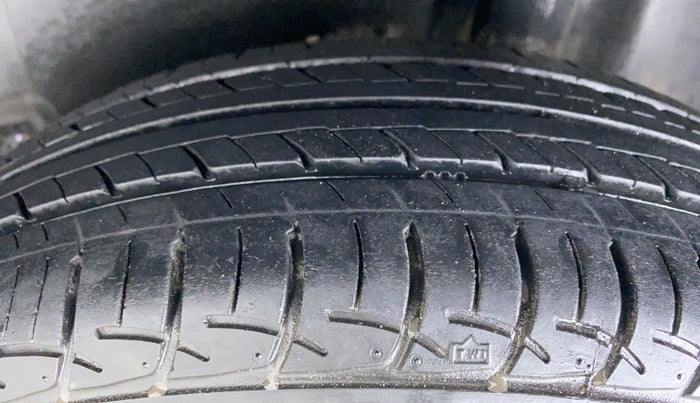 2012 Volkswagen Polo COMFORTLINE 1.2L PETROL, Petrol, Manual, 58,303 km, Left Rear Tyre Tread