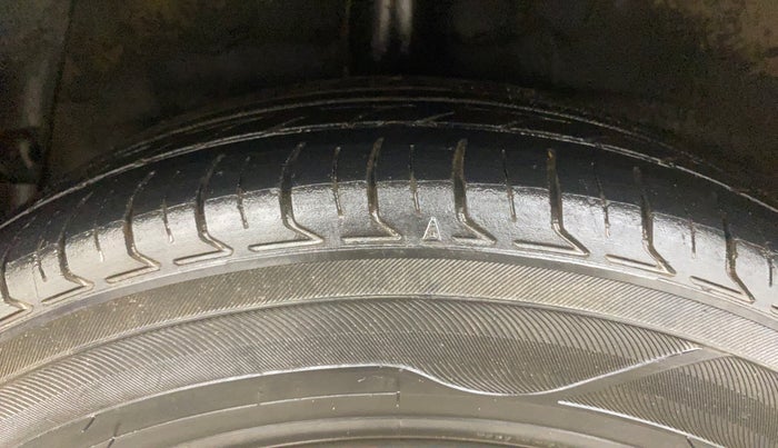 2016 Hyundai Grand i10 MAGNA AT 1.2 KAPPA VTVT, Petrol, Automatic, 80,179 km, Right Rear Tyre Tread