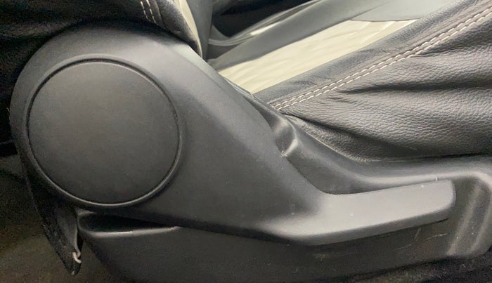 2017 Maruti Baleno DELTA CVT PETROL 1.2, Petrol, Automatic, 47,318 km, Driver Side Adjustment Panel