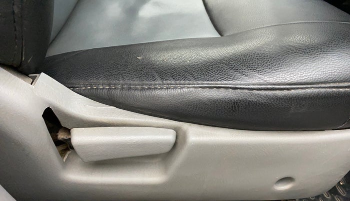 2011 Maruti Alto K10 LXI, Petrol, Manual, 73,434 km, Driver Side Adjustment Panel