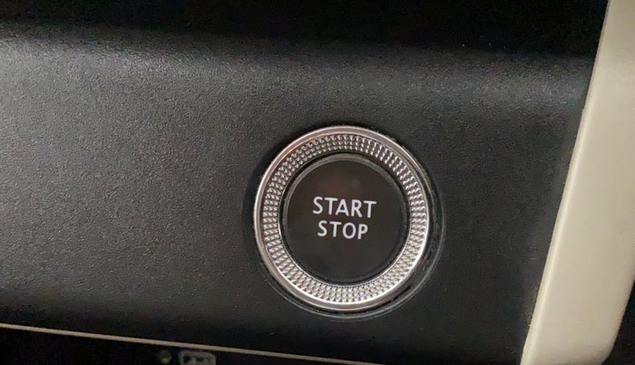 2021 Renault TRIBER RXZ AMT, Petrol, Automatic, 40,183 km, Keyless Start/ Stop Button