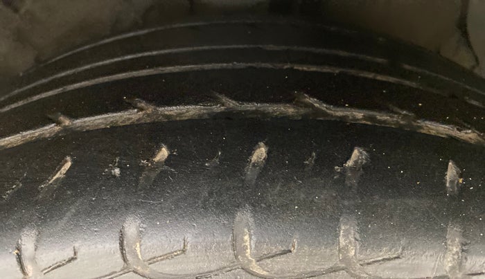 2015 Hyundai New Elantra SX 1.8 AT, Petrol, Automatic, 50,269 km, Right Front Tyre Tread