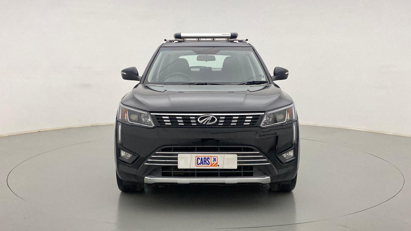 2019 Mahindra XUV300 W8 DIESEL MT, Diesel, Manual, 32,398 km, Front