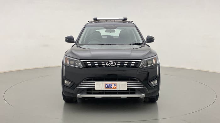 2019 Mahindra XUV300 W8 DIESEL MT, Diesel, Manual, 32,398 km, Front