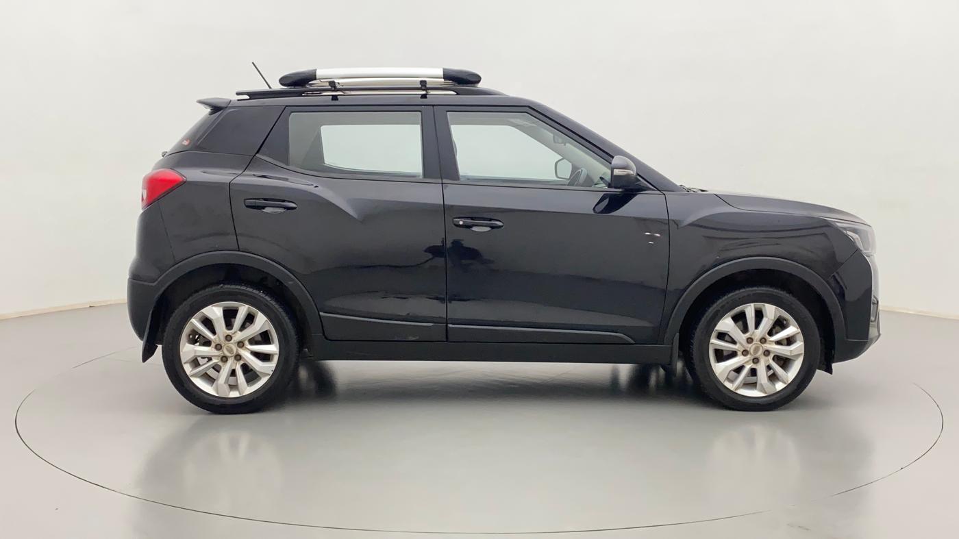 2019 Mahindra XUV300 W8 DIESEL MT, Diesel, Manual, 32,398 km, Right Side View