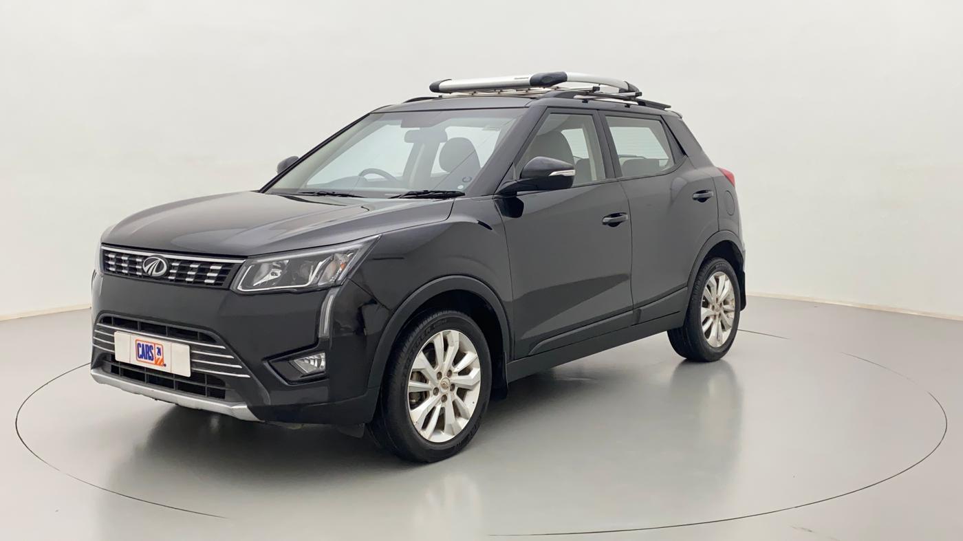 2019 Mahindra XUV300 W8 DIESEL MT, Diesel, Manual, 32,398 km, Left Front Diagonal