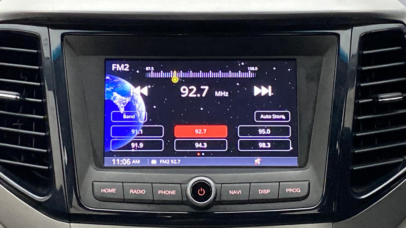 2019 Mahindra XUV300 W8 DIESEL MT, Diesel, Manual, 32,398 km, Infotainment System