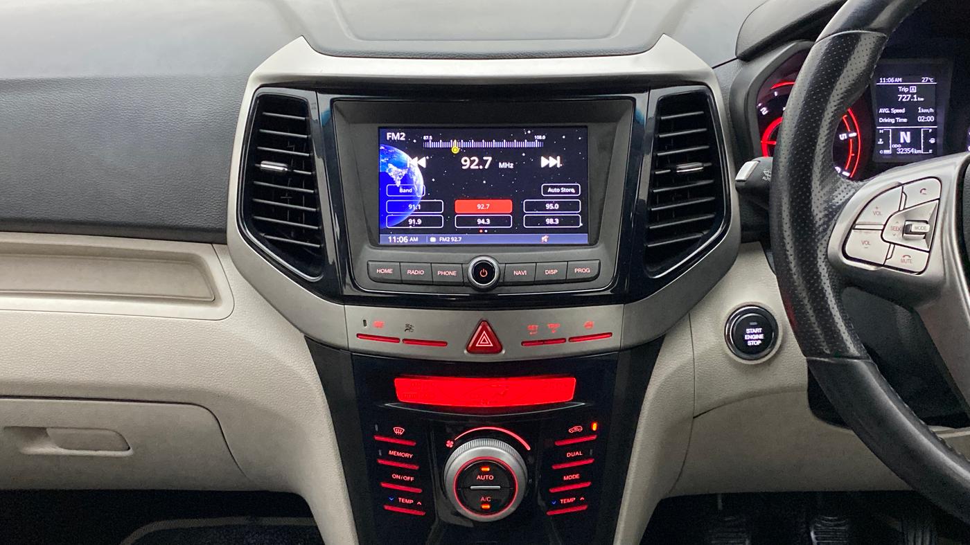 2019 Mahindra XUV300 W8 DIESEL MT, Diesel, Manual, 32,398 km, Air Conditioner
