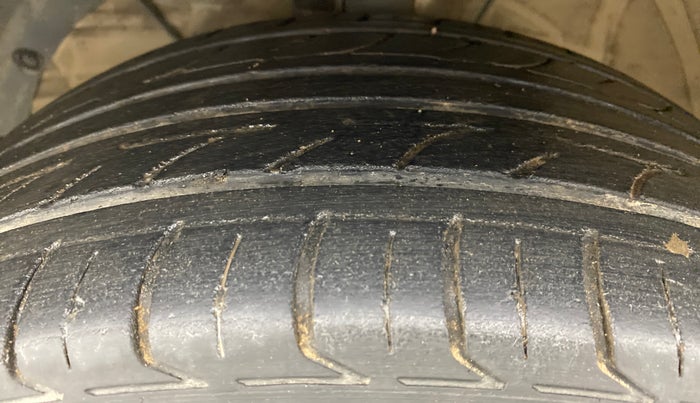 2018 Maruti Swift ZXI (AMT), Petrol, Automatic, 65,649 km, Left Front Tyre Tread