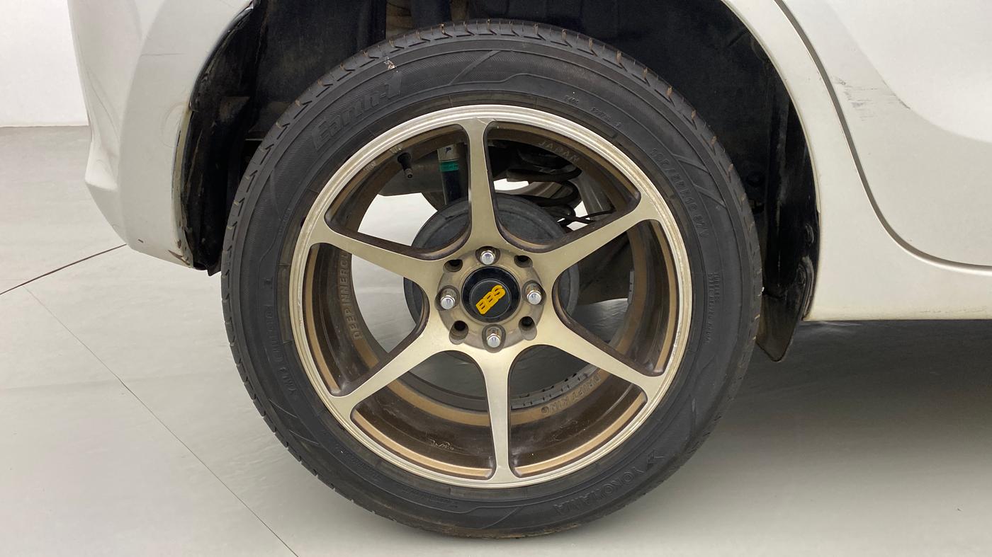 2018 Maruti Swift ZXI (AMT), Petrol, Automatic, 65,649 km, Right Rear Wheel
