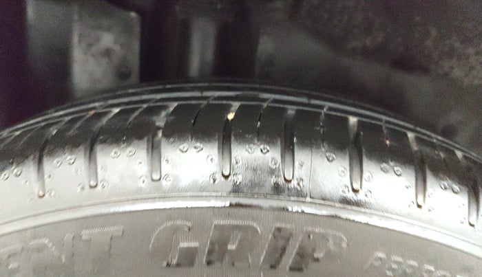 2023 MG HECTOR PLUS SHARP PRO 1.5 PETROL TURBO CVT 7 STR, Petrol, Automatic, 22,912 km, Right Rear Tyre Tread