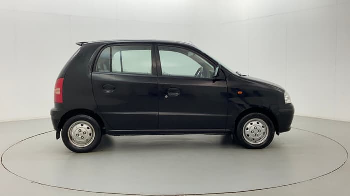 2011 Hyundai Santro Xing GL PLUS, Petrol, Manual, 8,92,981 km, Right Side View