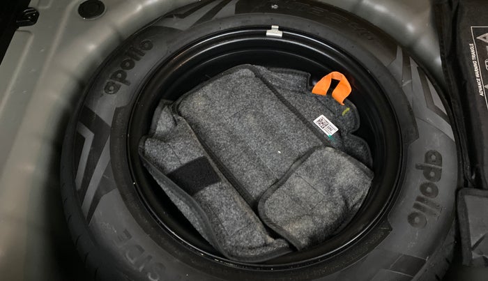 2024 Hyundai VENUE SX 1.2 PETROL, Petrol, Manual, 7,699 km, Spare Tyre