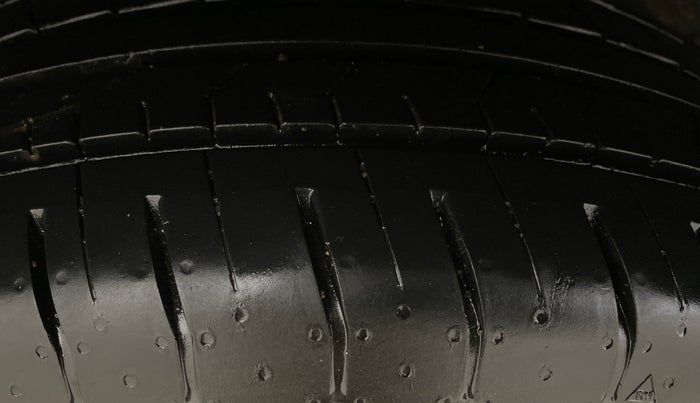 2024 Hyundai VENUE SX 1.2 PETROL, Petrol, Manual, 7,699 km, Right Rear Tyre Tread