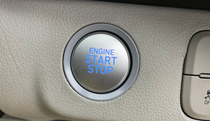 2024 Hyundai VENUE SX 1.2 PETROL, Petrol, Manual, 7,699 km, Keyless Start/ Stop Button