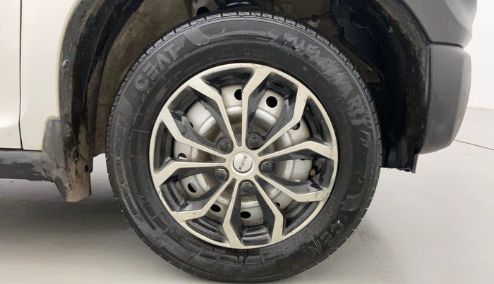 2021 Maruti S PRESSO LXI CNG, CNG, Manual, 32,249 km, Right Front Wheel