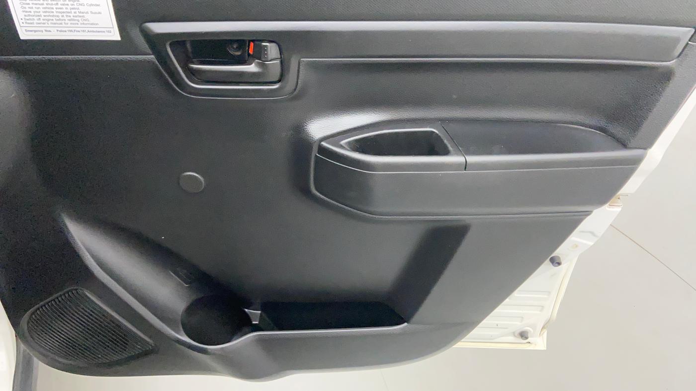 2021 Maruti S PRESSO LXI CNG, CNG, Manual, 32,249 km, Driver Side Door Panels Control