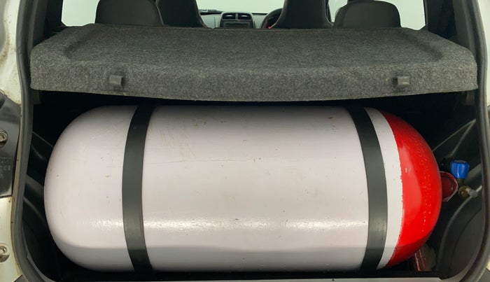 2018 Renault Kwid RXT 1.0 AMT (O), CNG, Automatic, 62,800 km, Boot Inside