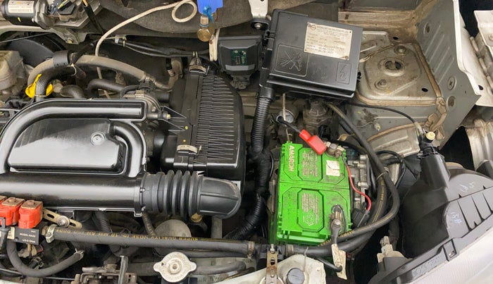 2018 Renault Kwid RXT 1.0 AMT (O), CNG, Automatic, 62,800 km, Engine View - Left