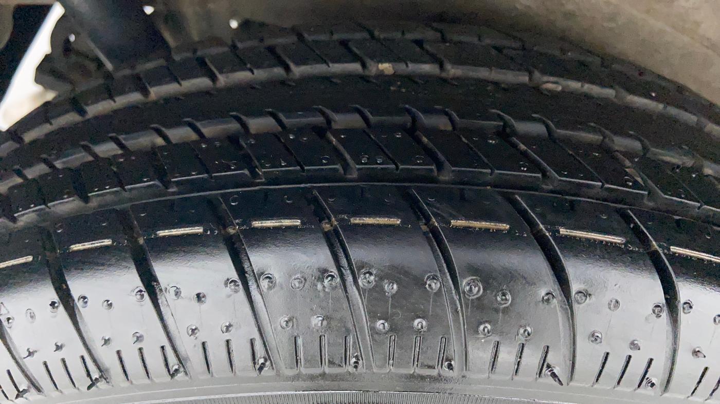 2011 Maruti Wagon R 1.0 VXI, Petrol, Manual, 70,353 km, Right Rear Tyre Tread