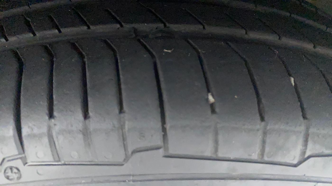 2016 Nissan Micra XV CVT, Petrol, Automatic, 61,280 km, Right Front Tyre Tread