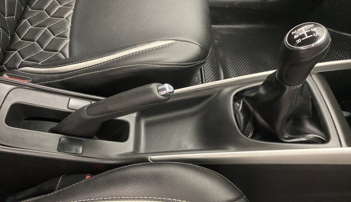 2017 Maruti Baleno DELTA 1.2 K12, Petrol, Manual, 21,344 km, Gear Lever
