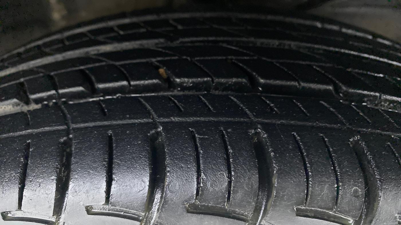 2017 Maruti Baleno DELTA 1.2 K12, Petrol, Manual, 21,344 km, Right Front Tyre Tread
